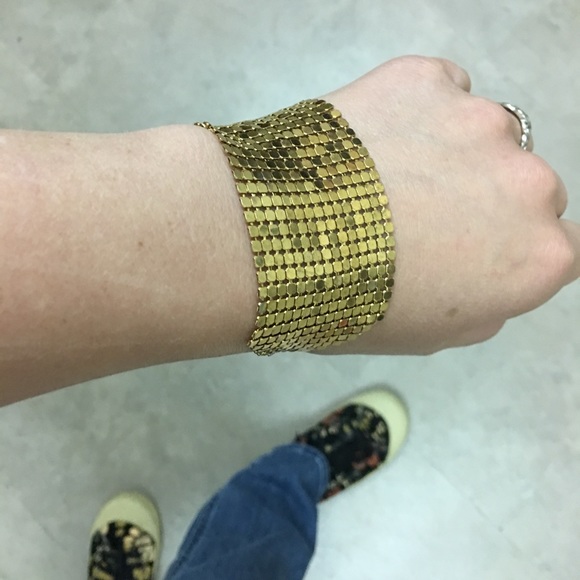 💋Shiny Gold Bracelet - Lovely! - Picture 4 of 6